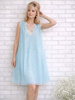 Vintage 60’s Van Raalte Ice Blue Chiffon Peignoir Lace Trim Coquette Size M